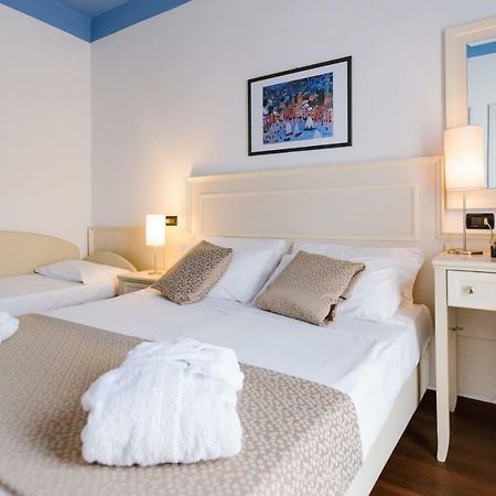 Hotel Fra I Pini Римини Екстериор снимка
