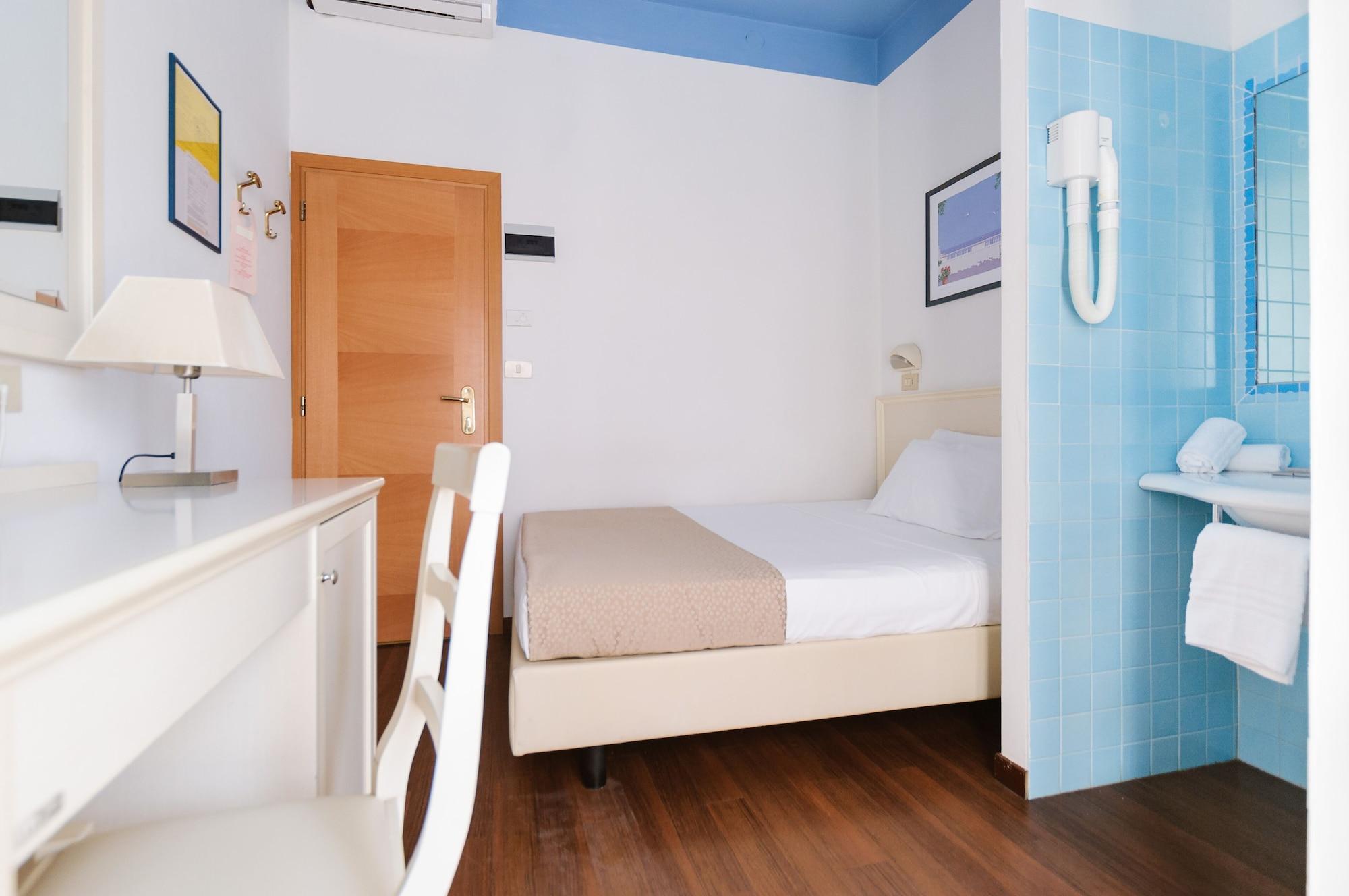 Hotel Fra I Pini Римини Екстериор снимка