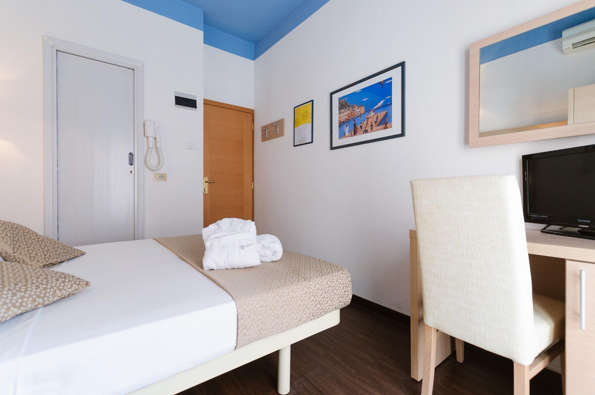 Hotel Fra I Pini Римини Екстериор снимка