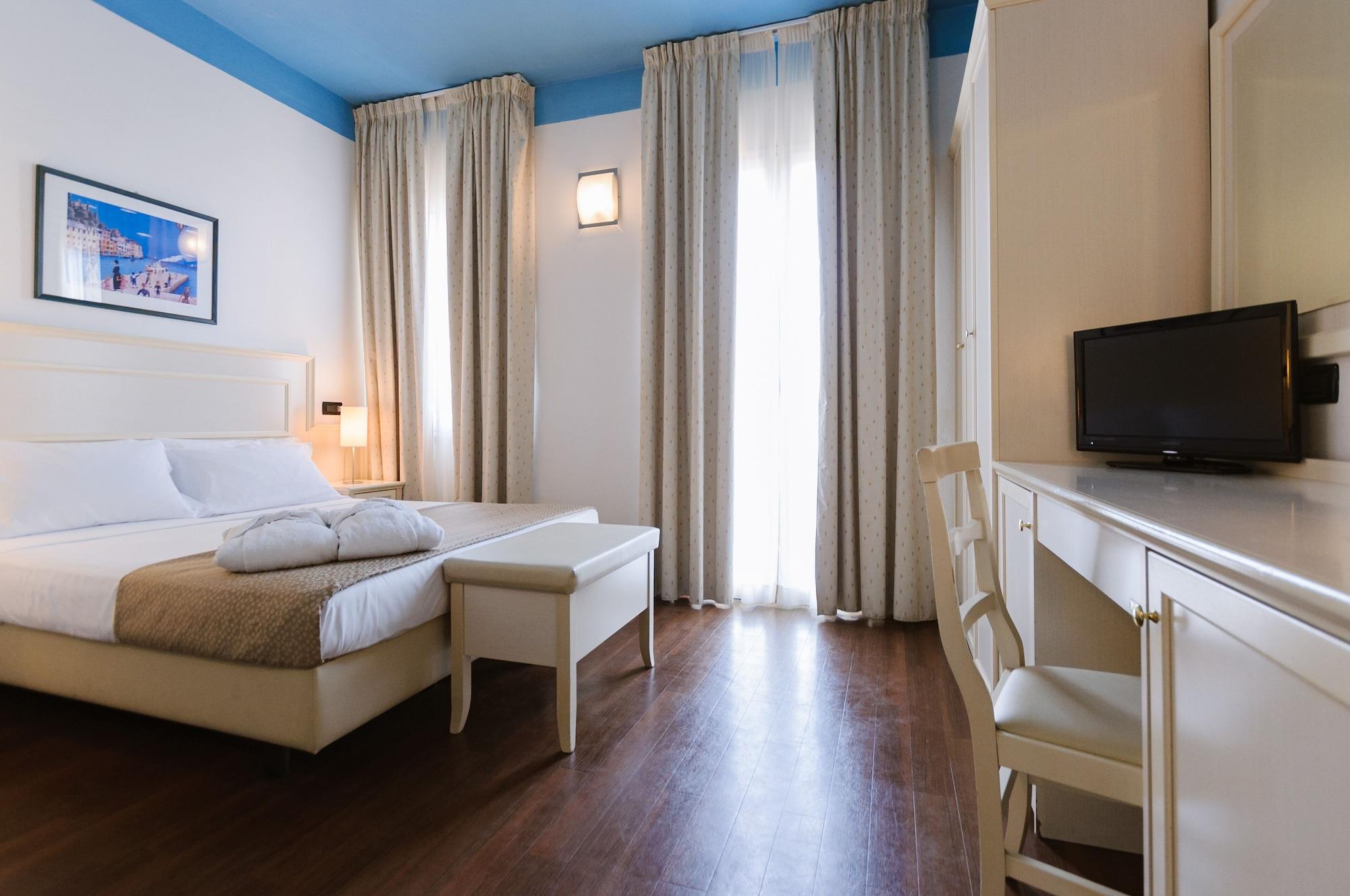 Hotel Fra I Pini Римини Екстериор снимка