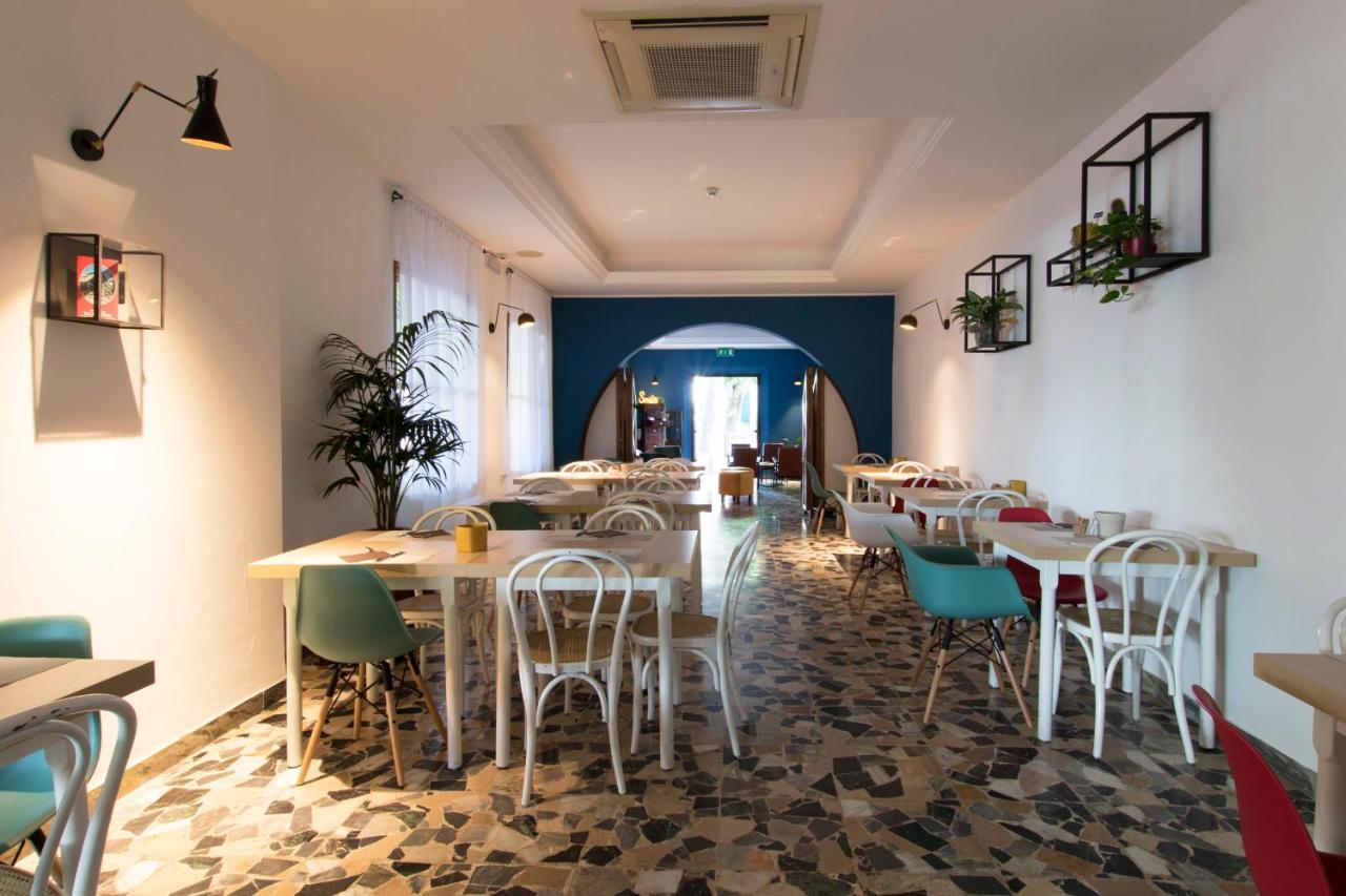 Hotel Fra I Pini Римини Екстериор снимка